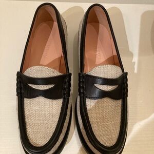 J Crew Penny Loafer in Morrocan Sand. Size 81/2
